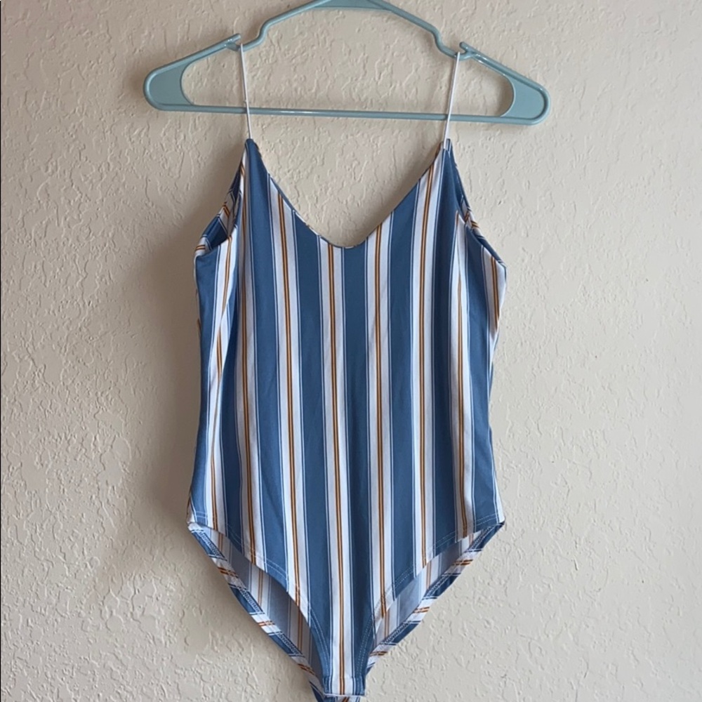 Small bodysuit